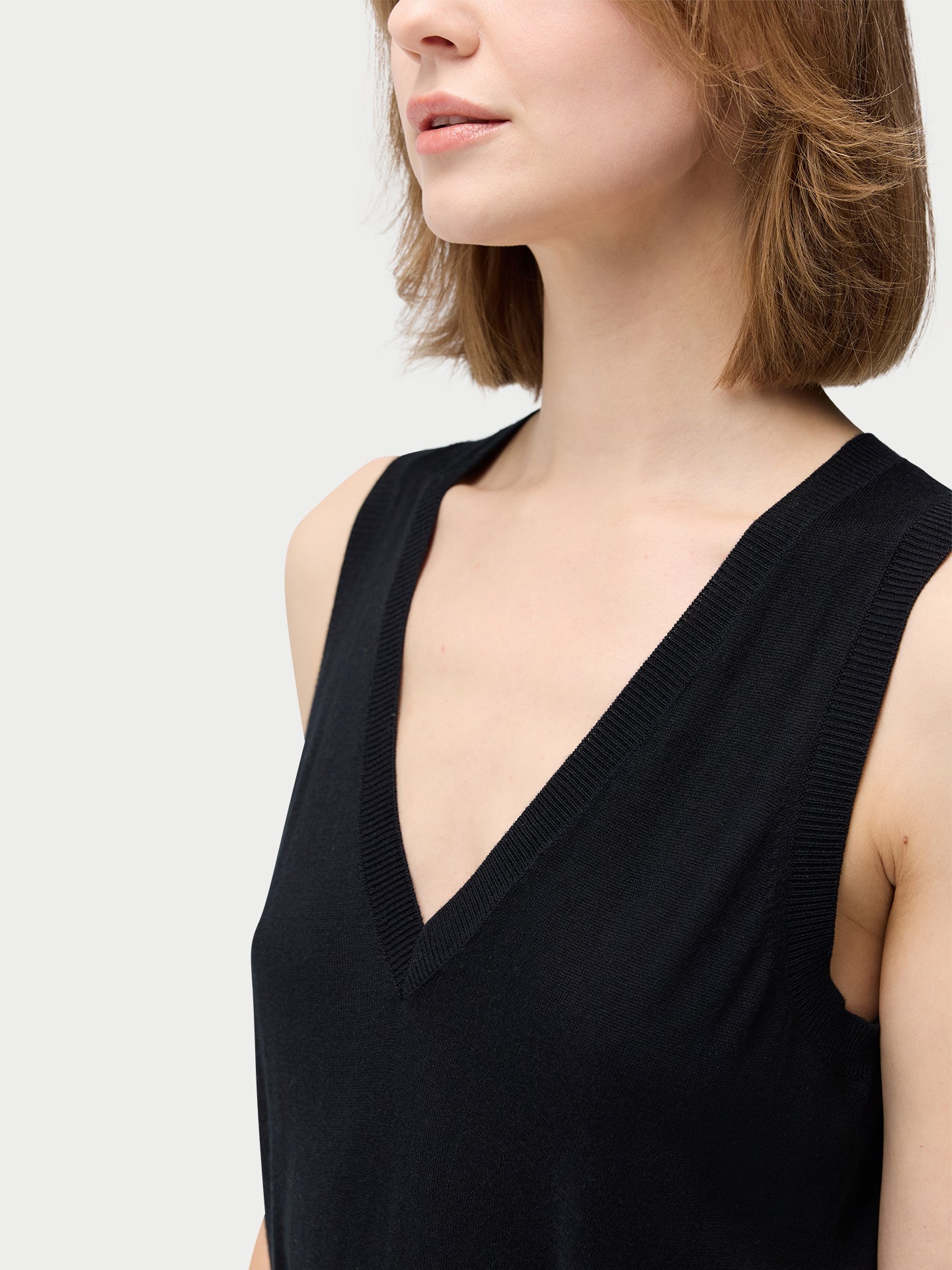 Robe à col en V en cachemire de soie