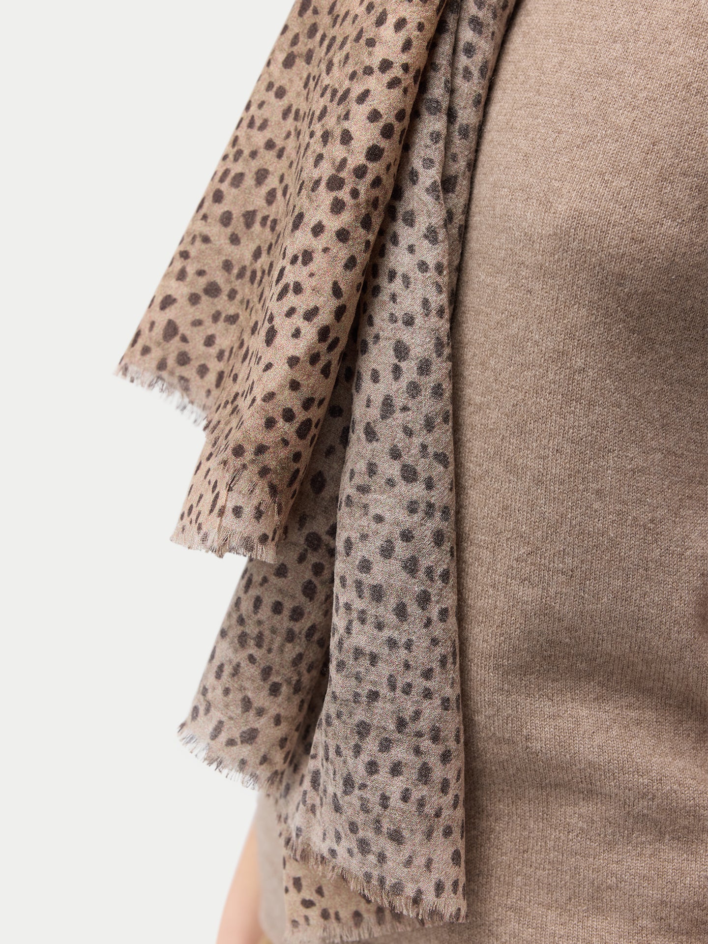 Châle en cachemire imprimé Dune Dots