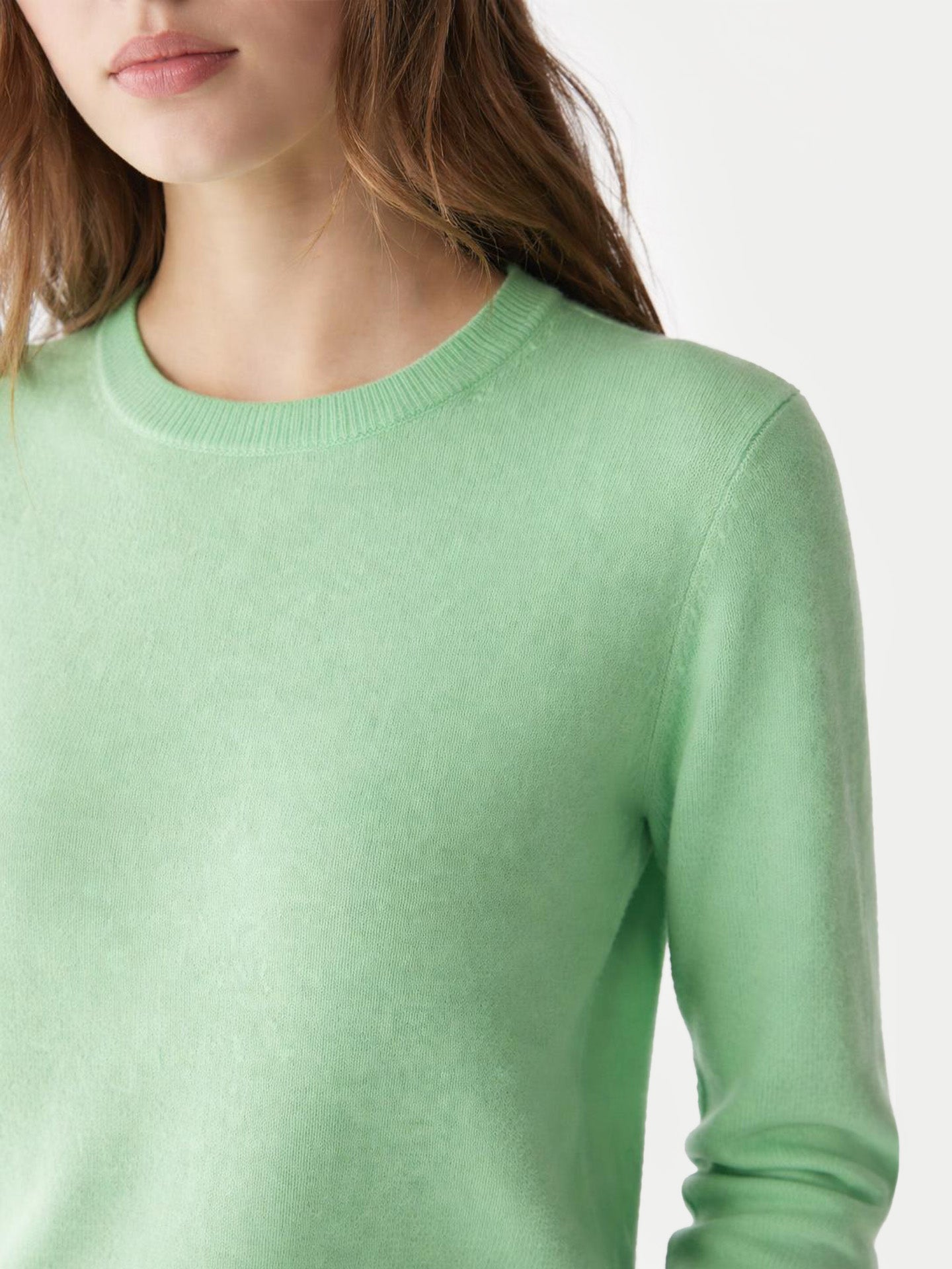 Pull col rond en cachemire Essential pour femmes FrêNe Vert - Gobi Cashmere