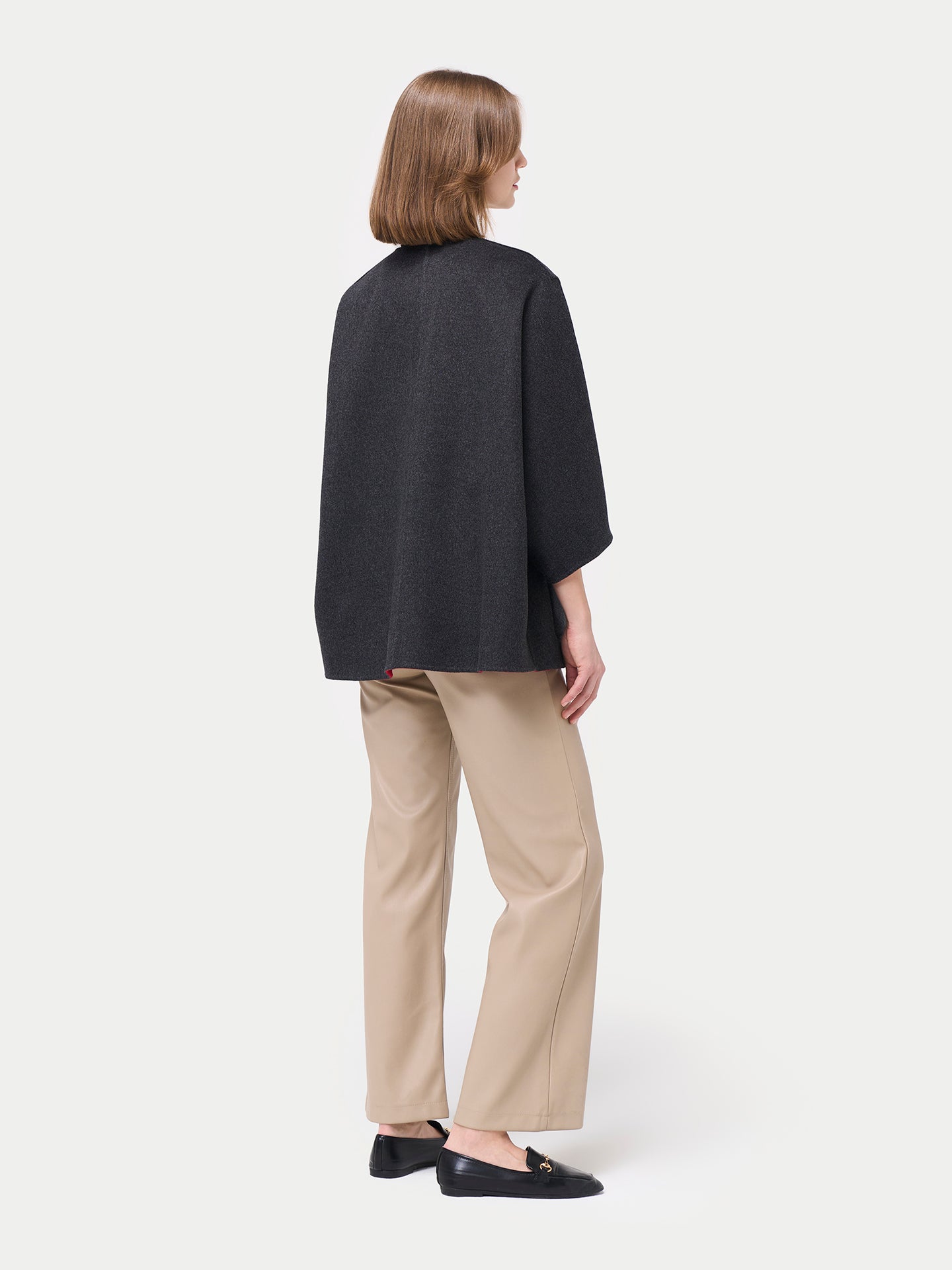 Veste Poncho en cachemire avec poches | GOBI Cashmere