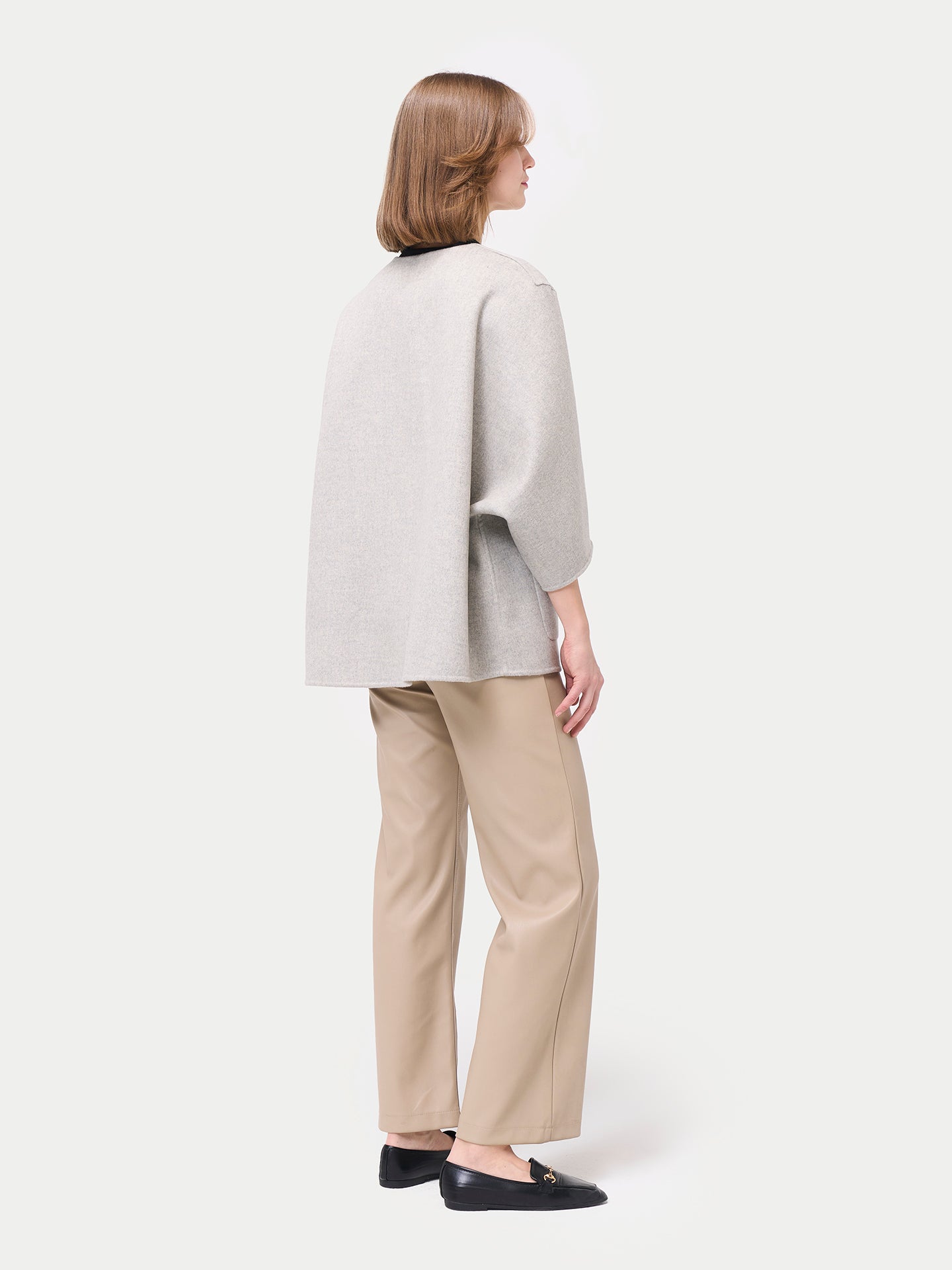 Veste Poncho en cachemire avec poches | GOBI Cashmere