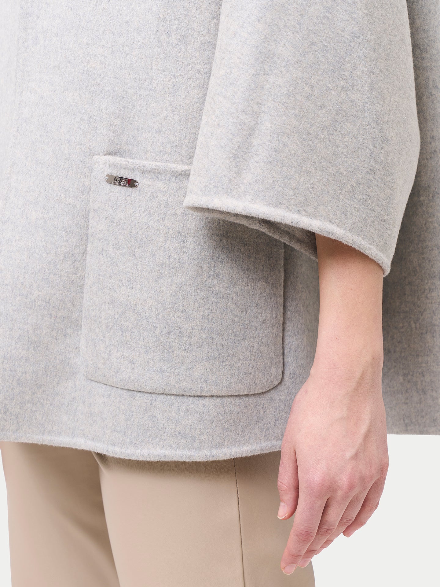 Veste Poncho en cachemire avec poches | GOBI Cashmere