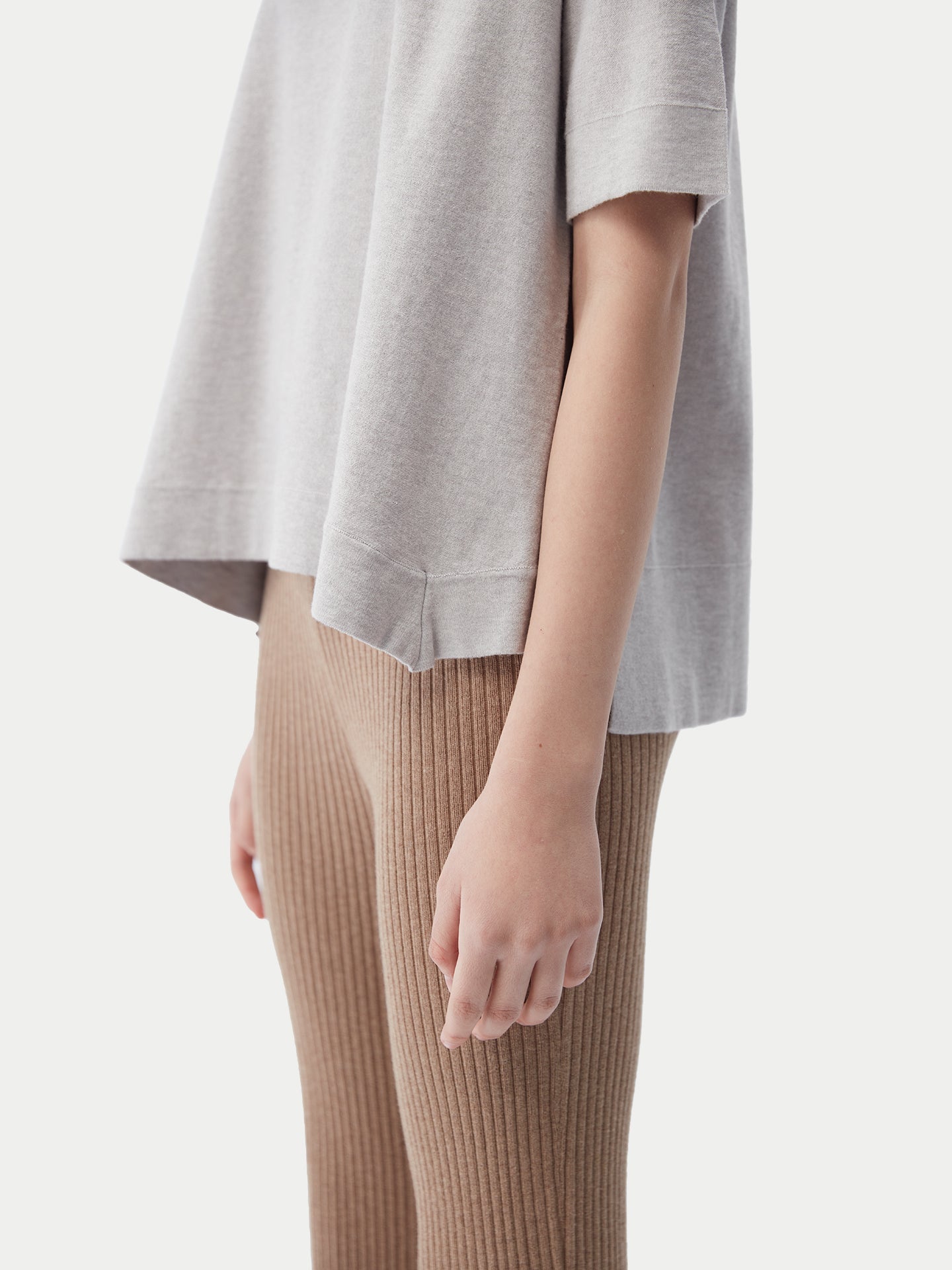 T-shirt boxy confortable et douillet Taupe | GOBI Cashmere 