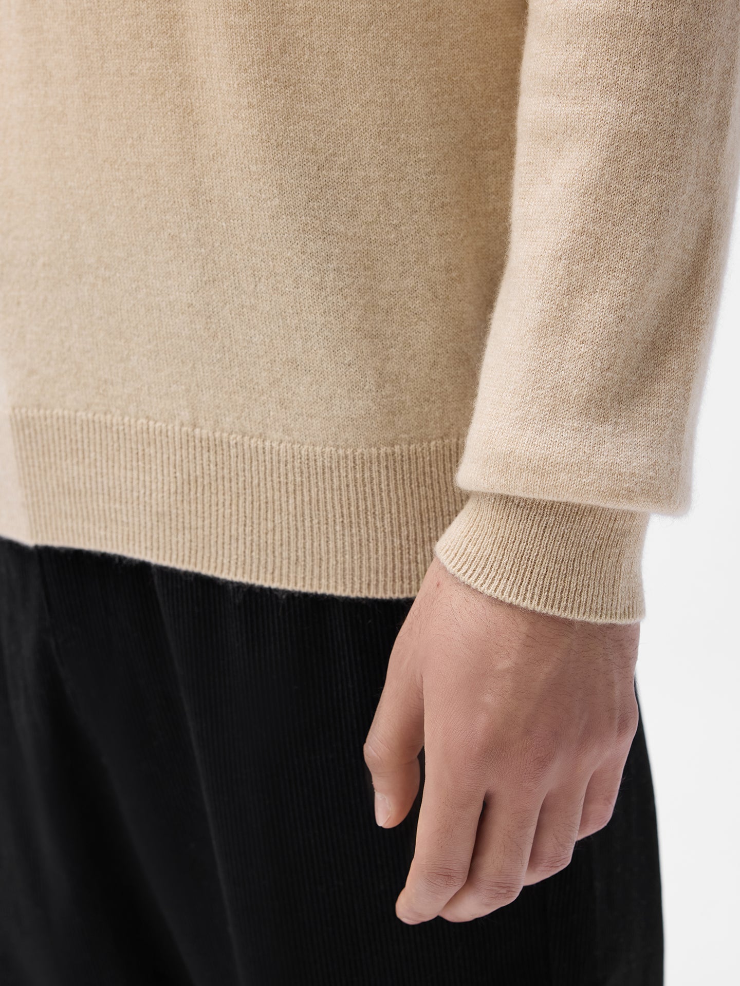 Pull col haut en cachemire Essential pour hommes Couleur Organique