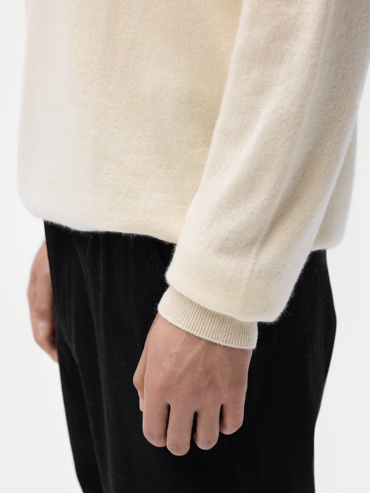 Pull col roulé en cachemire Essential pour hommes Couleur Organique