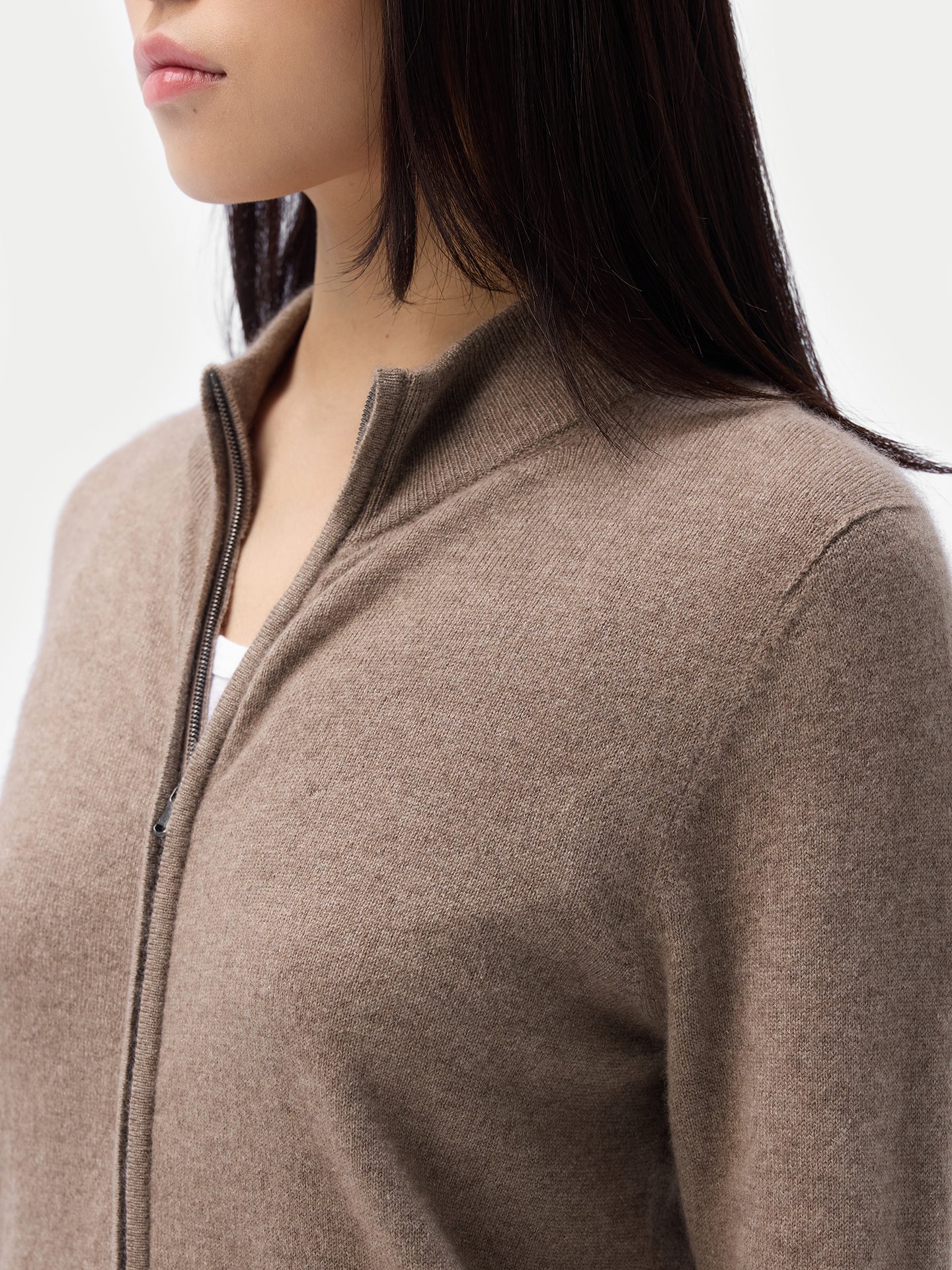 Cardigan zippé en cachemire Essential pour femmes Couleur Organique