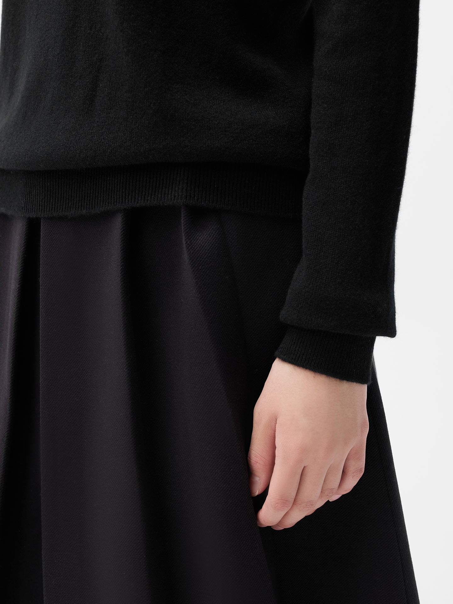 Pull col roulé en cachemire Essential pour femmes