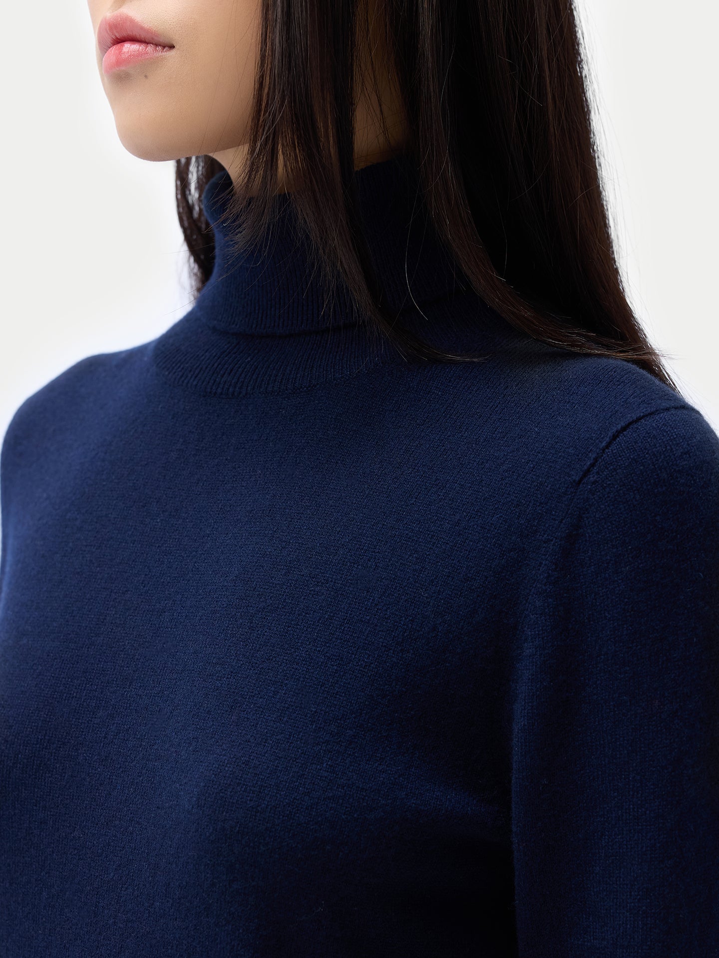 Pull col roulé en cachemire Essential pour femmes