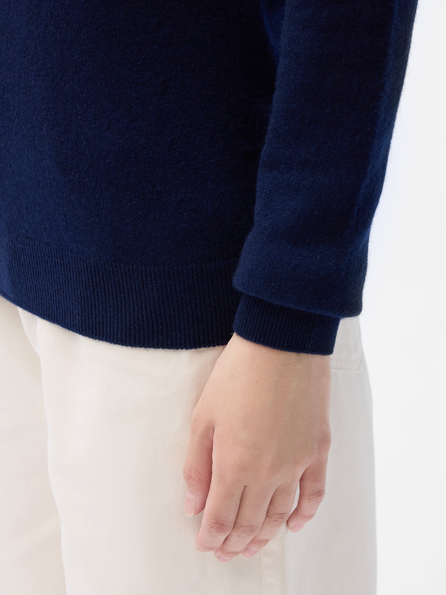 Pull col roulé en cachemire Essential pour femmes