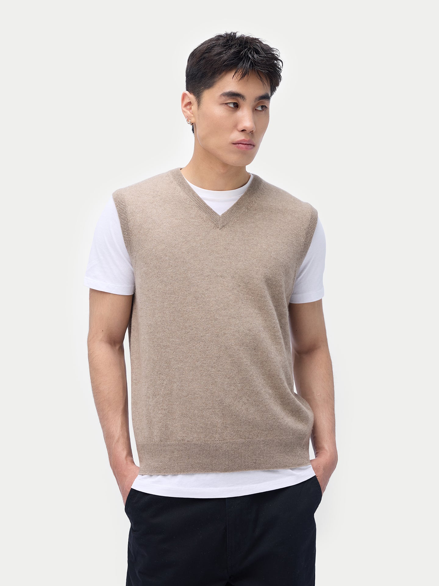 Gilet col en V en cachemire Essential pour hommes Couleur Organique