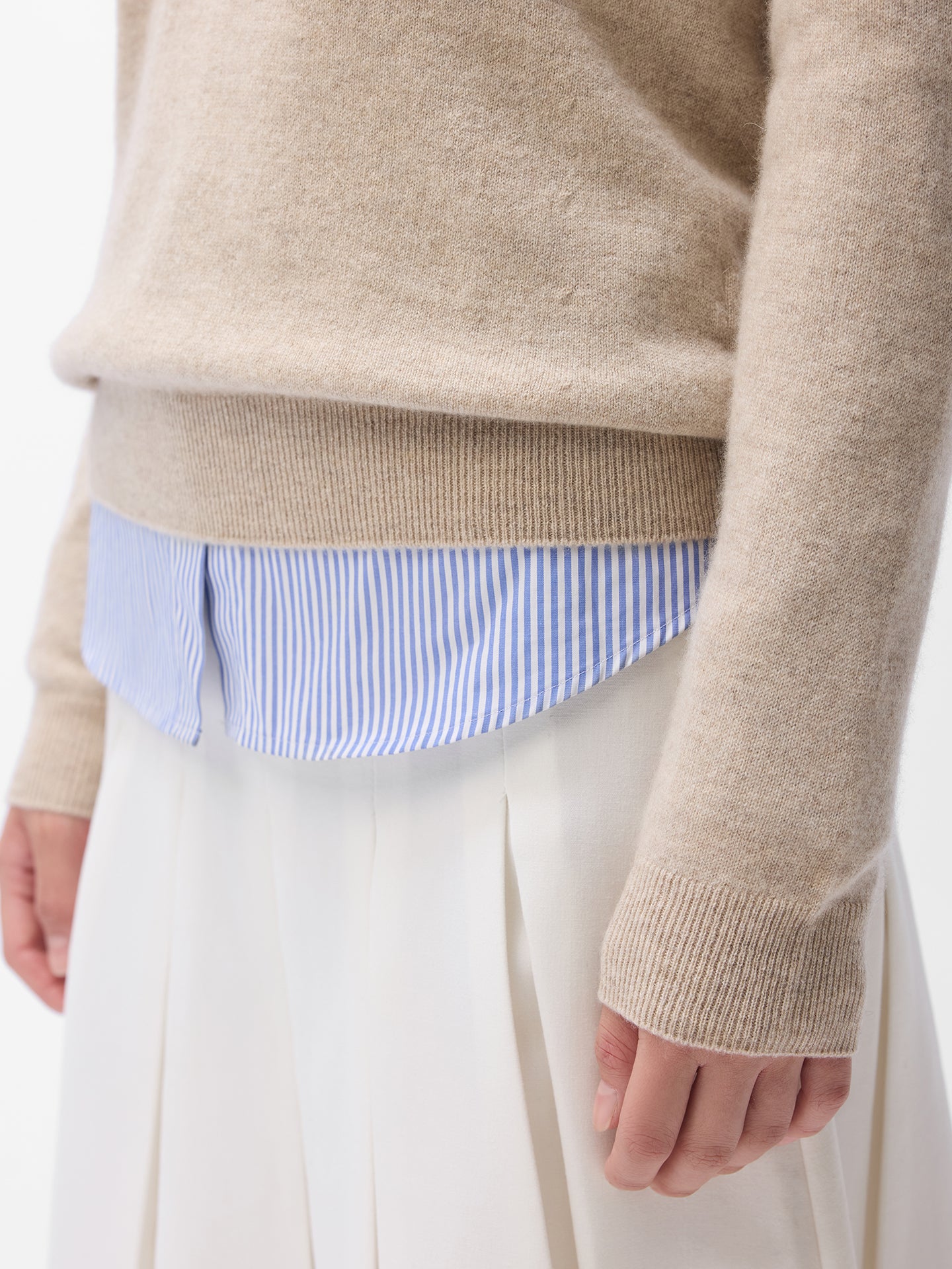 Pull col en V en cachemire Essential pour femmes Couleur Organique