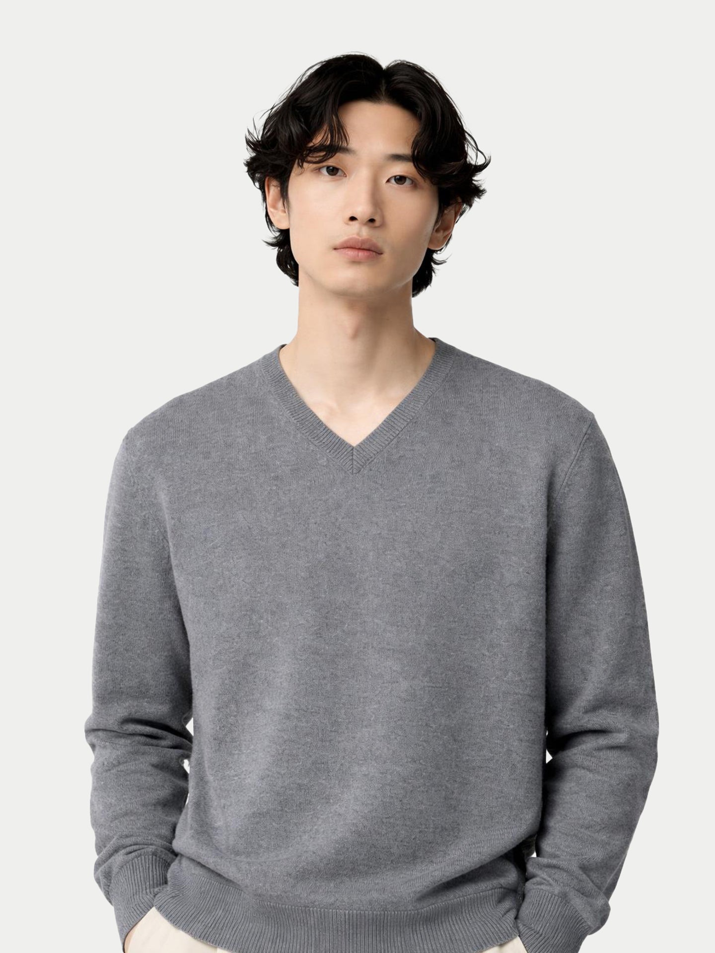 Pull col en V en cachemire Essential pour hommes