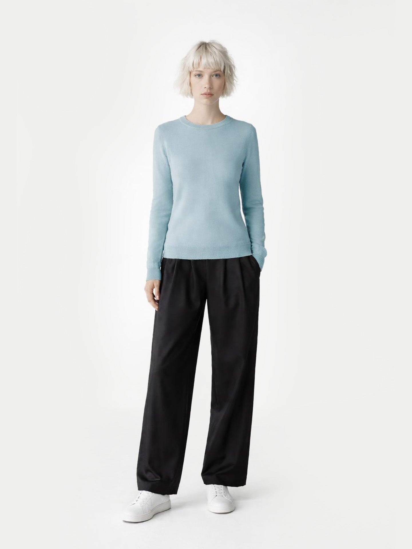 Pull col rond en cachemire Essential pour femmes Nuage Bleu - Gobi Cashmere