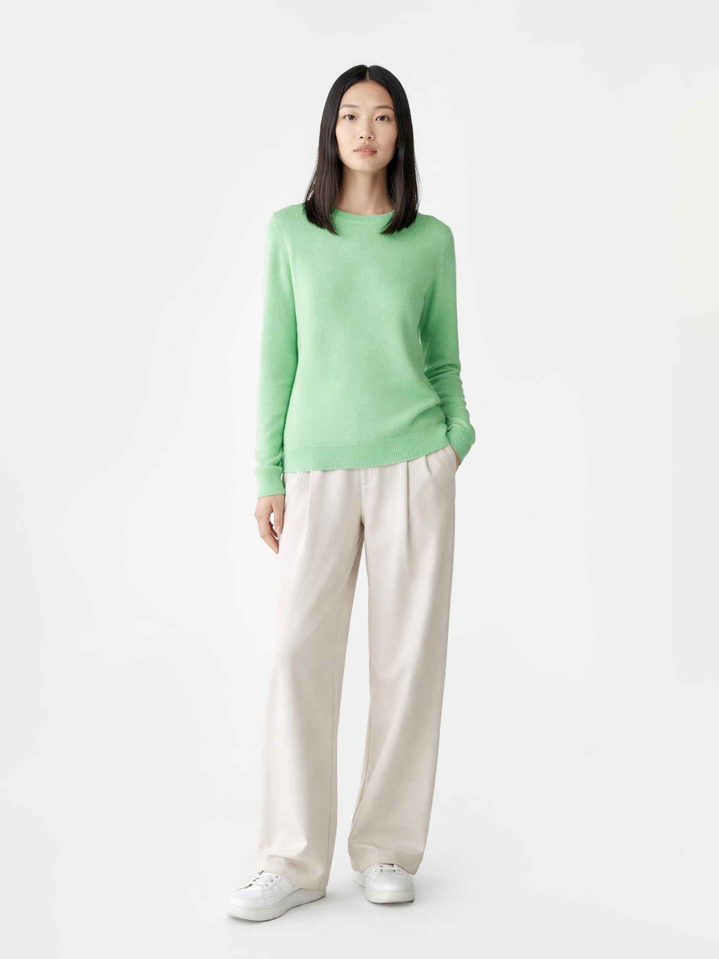 Pull col rond en cachemire Essential pour femmes FrêNe Vert - Gobi Cashmere