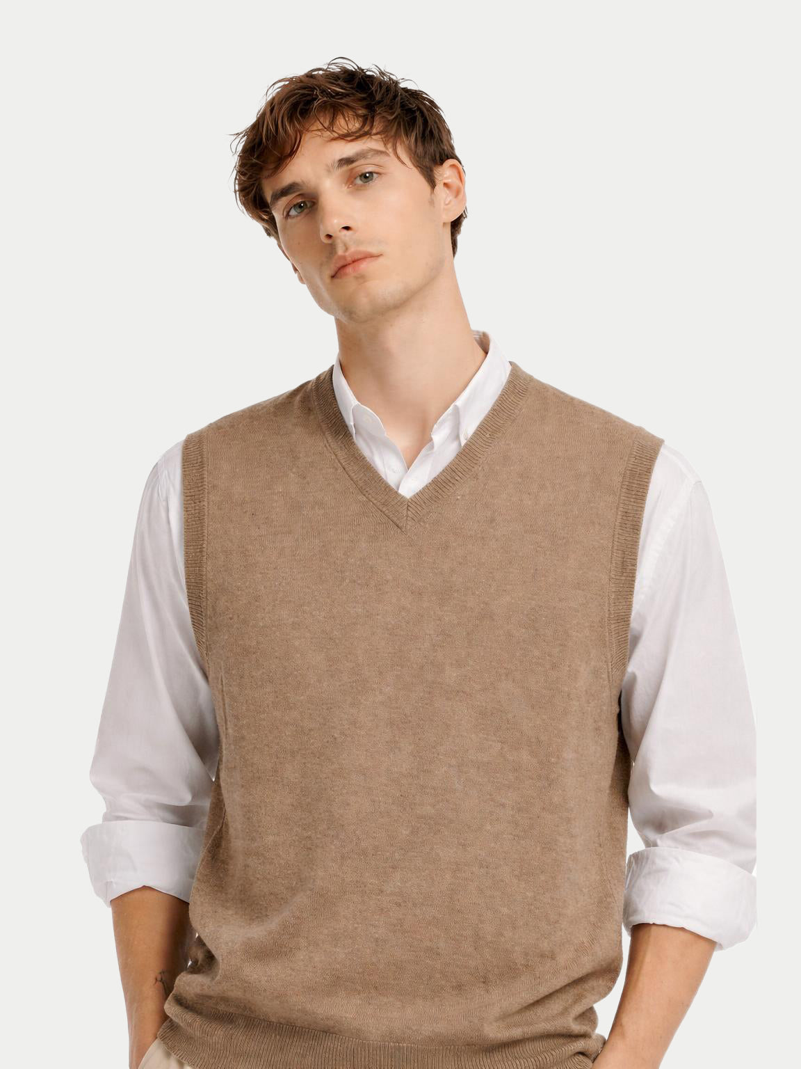 Gilet col en V en cachemire Essential pour hommes Couleur Organique