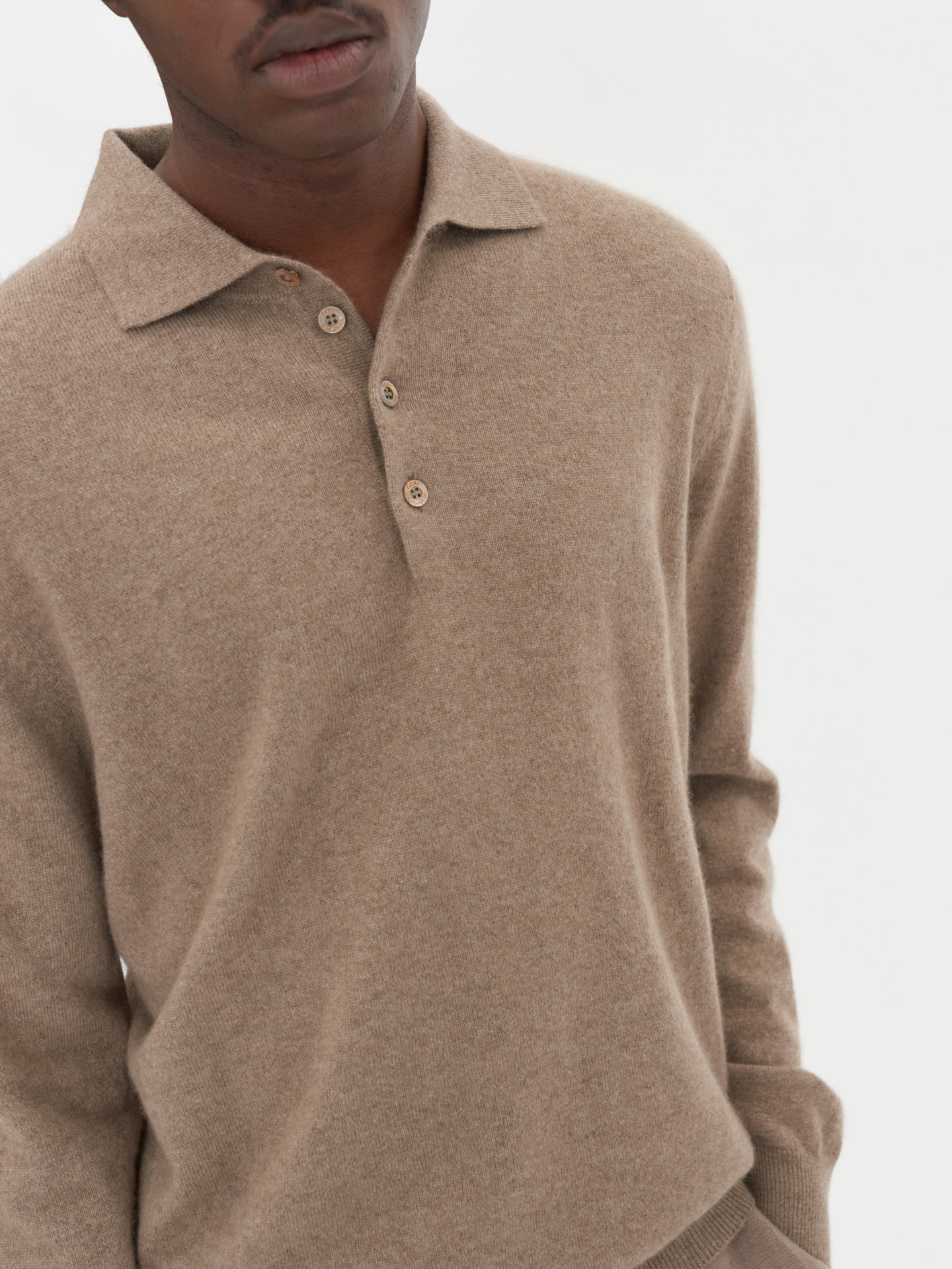 Pull col polo en Cachemire pour hommes Taupe - Gobi Cashmere